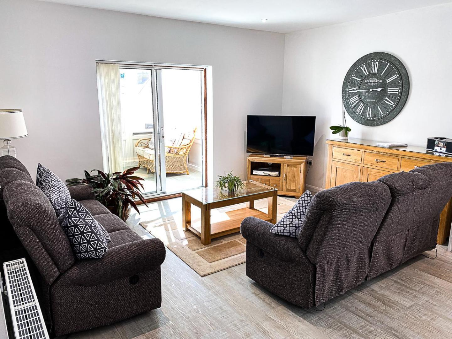 Meadow View Apartments New Quay Eksteriør bilde